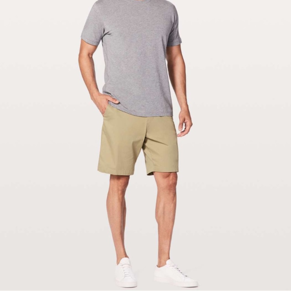 Lululemon Commission Short 9"